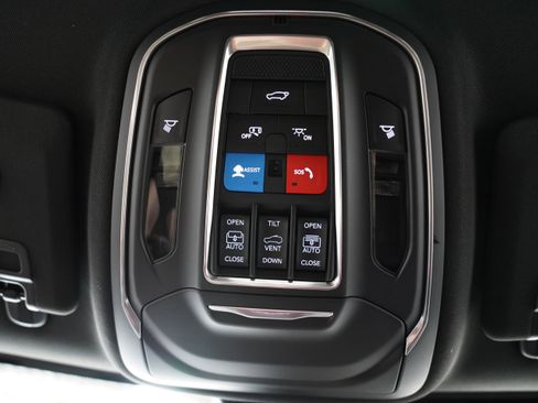 New 2026 Jeep Grand Cherokee L Limited AWD/4WD image 34
