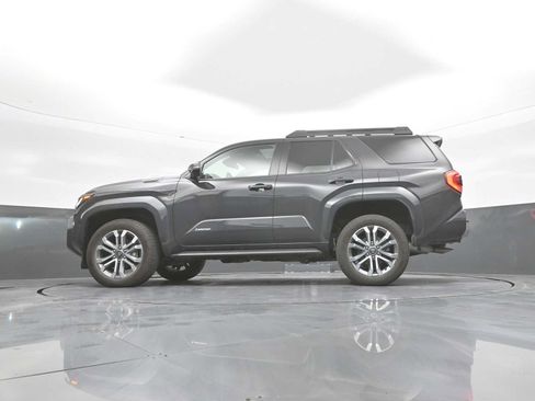 Used 2025 Toyota 4Runner Limited AWD/4WD image 41