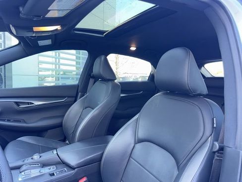 Certified 2025 INFINITI QX55 Essential image 2