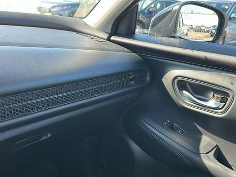 Used 2023 Honda HR-V LX image 19
