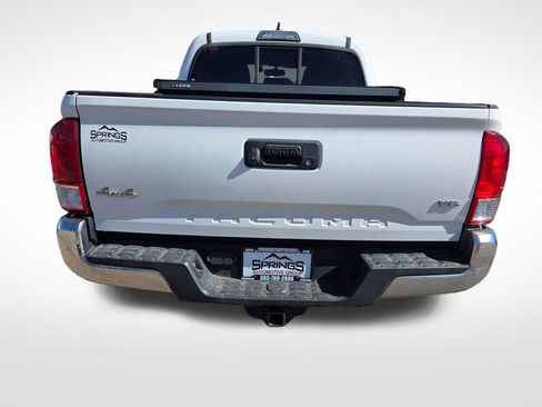 Used 2017 Toyota Tacoma SR5 w/ Tow Package AWD/4WD image 5