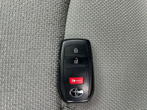 Used 2025 Toyota 4Runner SR5 AWD/4WD image 34