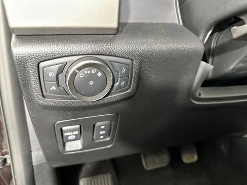 Used 2020 Ford F150 Lariat image 19