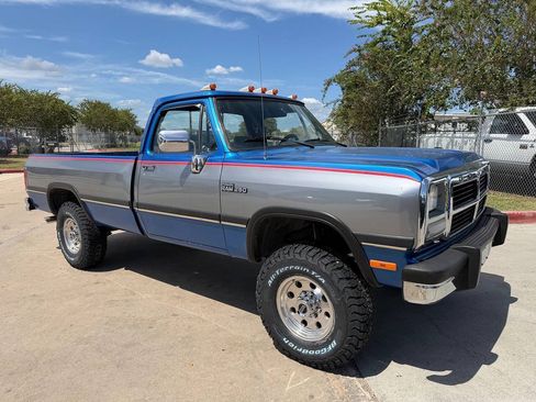 Used 1992 Dodge D/W Truck 250 AWD/4WD image 1