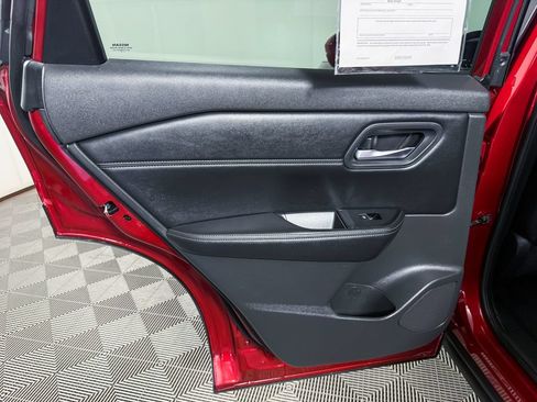 Certified 2024 Nissan Rogue SL FWD image 47