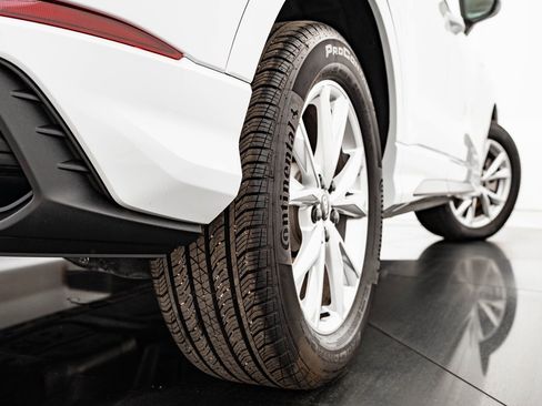 Certified 2025 Audi Q3 2.0T Premium Plus w/ Premium Plus Package image 46