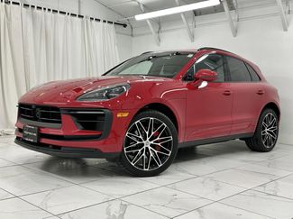 Certified 2024 Porsche Macan S w/ Premium Plus Package image 1