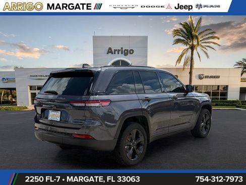 Used 2025 Jeep Grand Cherokee Limited w/ Black Appearance Package RWD image 7