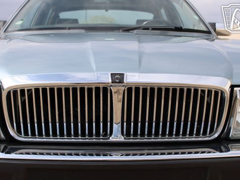 Used 1990 Jaguar XJ Vanden Plas RWD image 37