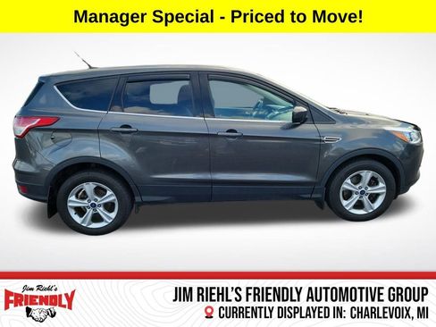 Used 2015 Ford Escape SE image 6