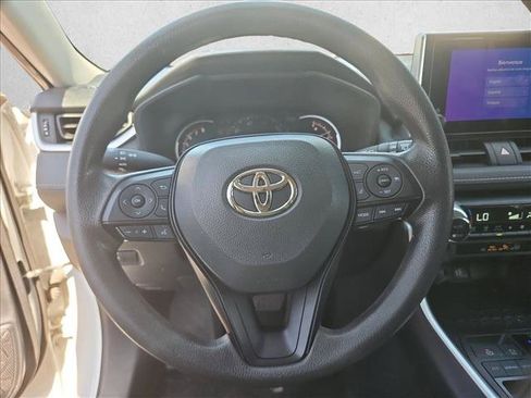 Used 2025 Toyota RAV4 XLE FWD image 13