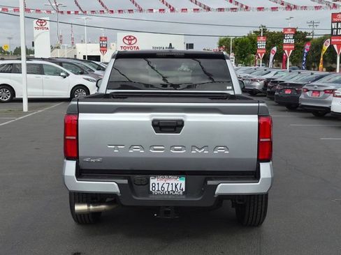 Certified 2026 Toyota Tacoma SR5 AWD/4WD image 9