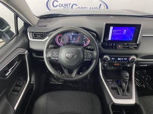 Used 2024 Toyota RAV4 XLE FWD image 17