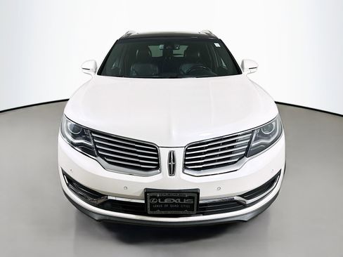 Used 2018 Lincoln MKX Reserve AWD/4WD image 2