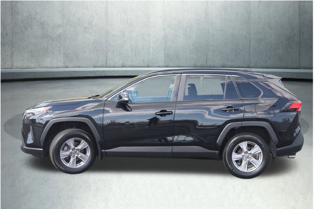 Used 2023 Toyota RAV4 XLE AWD/4WD image 24