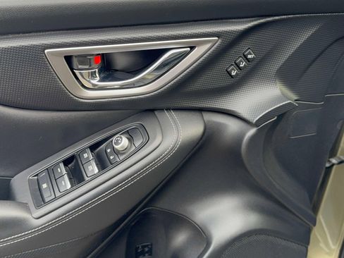 Used 2022 Subaru Forester Touring image 17