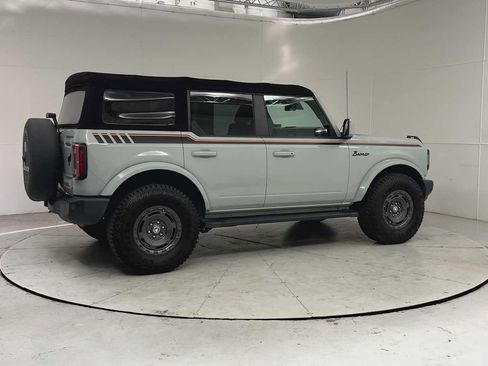 Used 2022 Ford Bronco Outer Banks AWD/4WD image 9