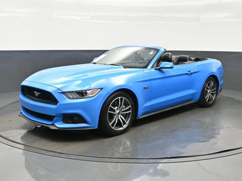 Used 2017 Ford Mustang GT Premium RWD image 2