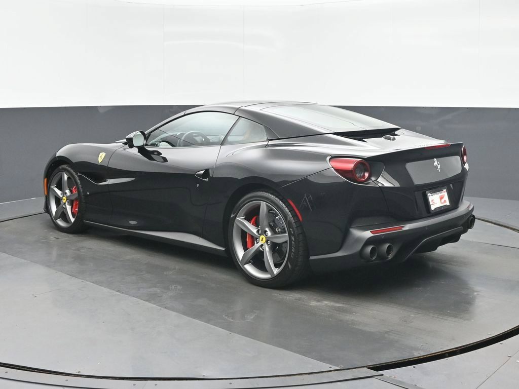 Used 2020 Ferrari Portofino RWD image 5