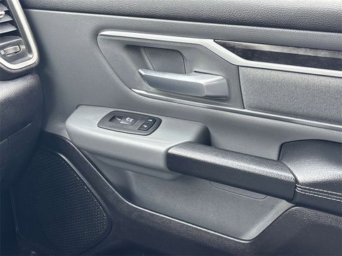 Used 2023 RAM 1500 Big Horn image 28