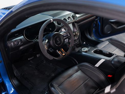 Used 2021 Ford Mustang Shelby GT500 w/ Technology Package RWD image 29