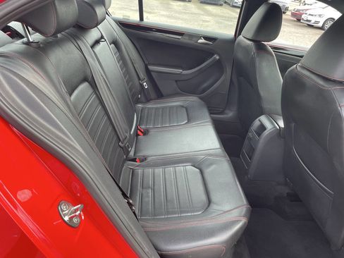Used 2016 Volkswagen Jetta GLI SEL image 17