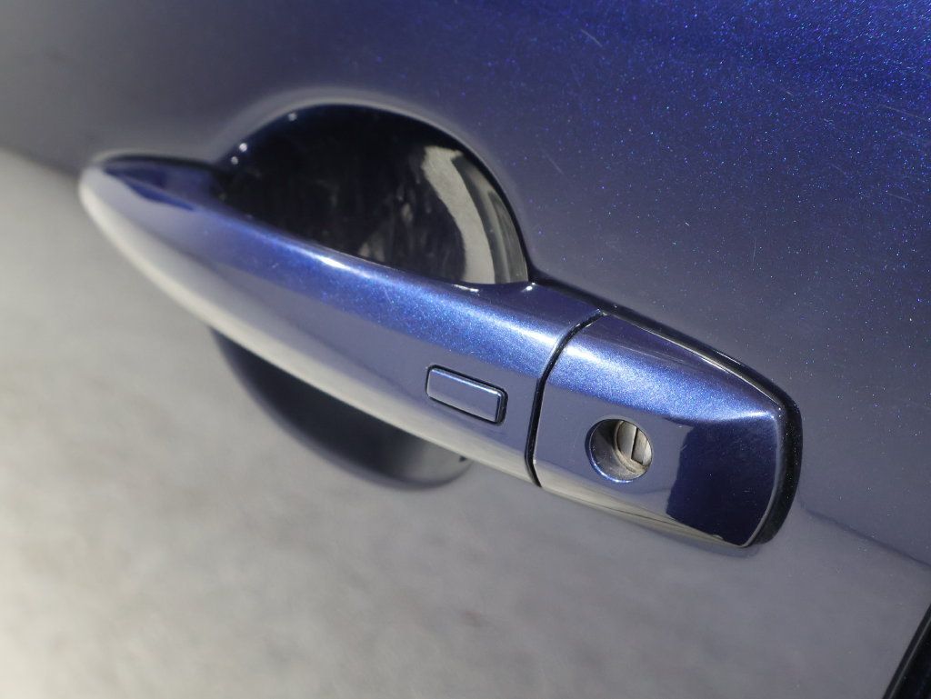 Used 2024 Nissan Rogue SV AWD/4WD image 9