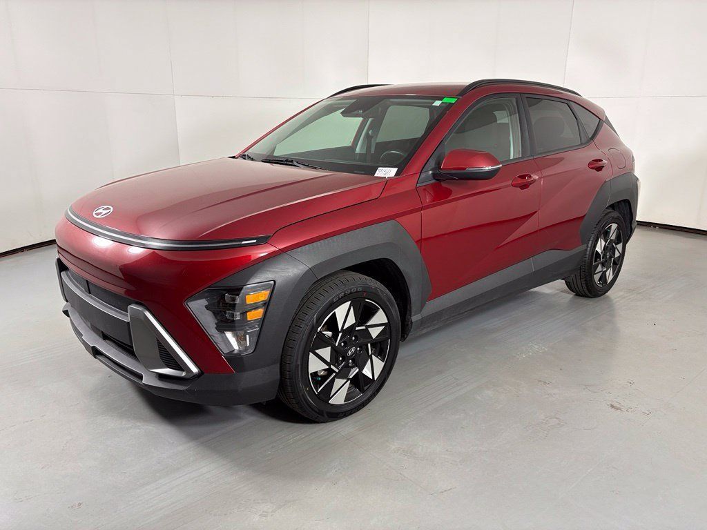 Used 2025 Hyundai Kona SEL FWD image 4