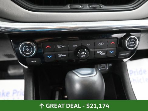 Used 2024 Jeep Compass Limited image 39