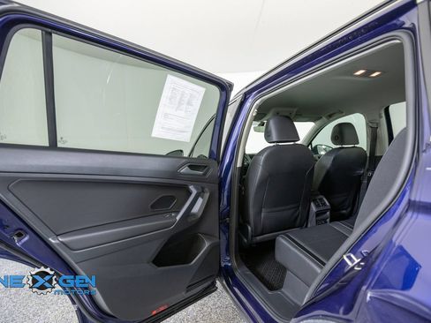 Used 2021 Volkswagen Tiguan SE FWD image 24
