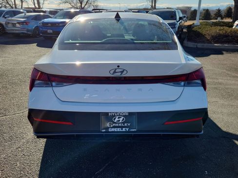 New 2026 Hyundai Elantra SE image 4