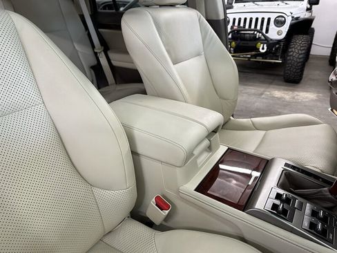 Used 2012 Lexus GX 460 Premium AWD/4WD image 35