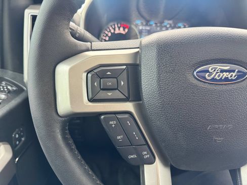 Used 2020 Ford F150 Lariat w/ Equipment Group 502A Luxury AWD/4WD image 23