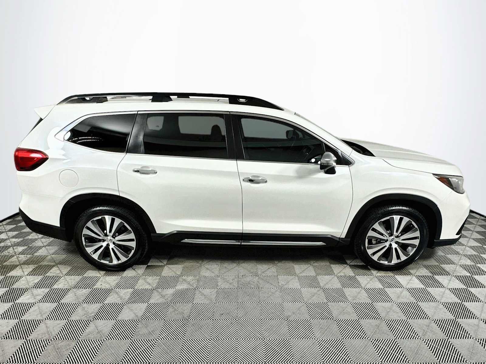 Used 2019 Subaru Ascent Touring AWD/4WD image 8