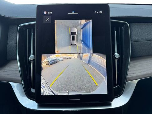 Certified 2025 Volvo XC90 B5 Plus image 19