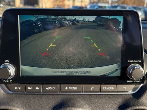 New 2025 Nissan Sentra SR image 13