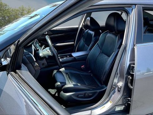 Certified 2017 Nissan Maxima Platinum FWD image 21