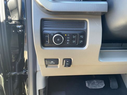 New 2026 Ford F250 Platinum w/ Platinum Plus Package image 11