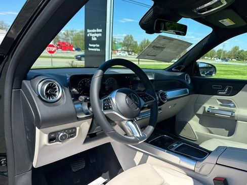 New 2026 Mercedes-Benz GLB 250 4MATIC image 16