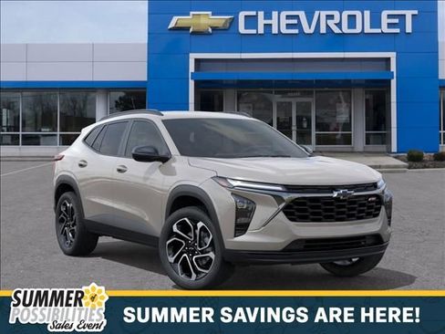 New 2026 Chevrolet Trax RS w/ Driver Confidence Package FWD image 7