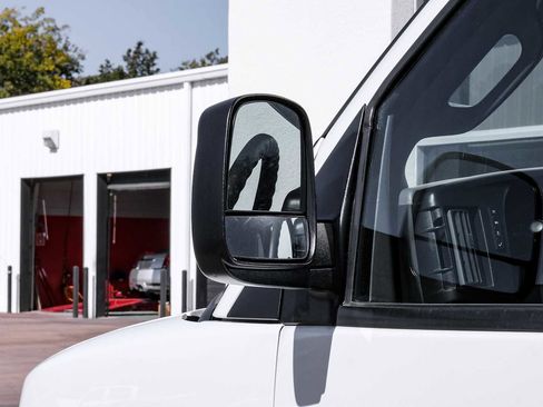 Used 2017 GMC Savana 3500 LS image 30