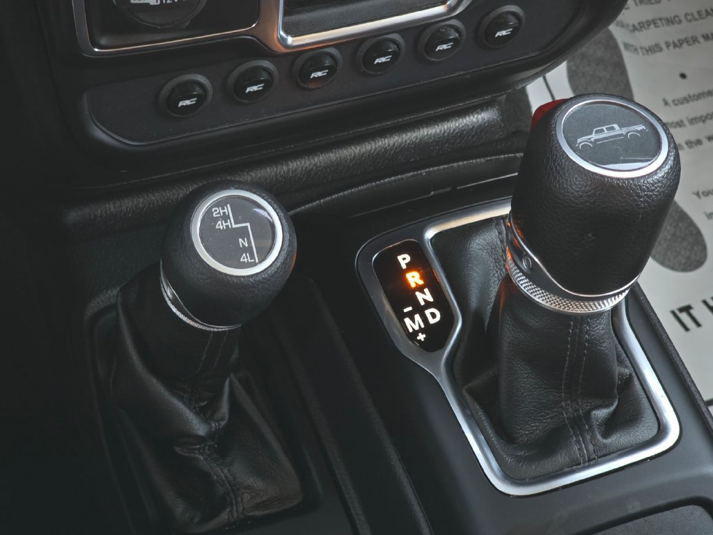 Used 2022 Jeep Gladiator Sport AWD/4WD image 17