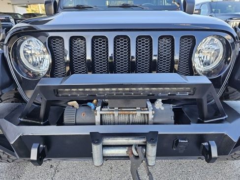 Used 2020 Jeep Wrangler Sport image 9