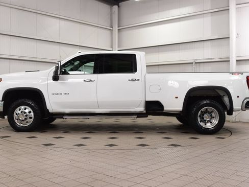Used 2024 Chevrolet Silverado 3500 LTZ w/ LTZ Convenience Package AWD/4WD image 4