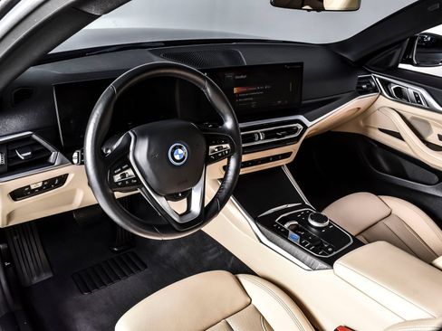 Used 2023 BMW i4 eDrive35 w/ Premium Package RWD image 15