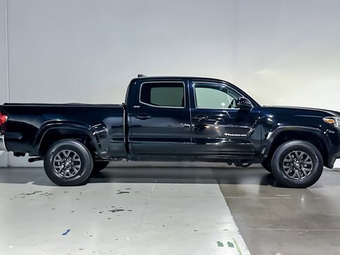 Used 2021 Toyota Tacoma SR5 AWD/4WD image 7