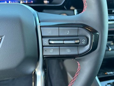 New 2025 Chevrolet Colorado Z71 w/ Technology Package AWD/4WD image 47