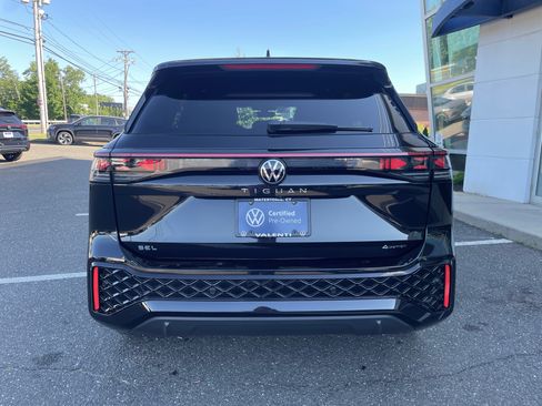Certified 2025 Volkswagen Tiguan SEL R-Line AWD/4WD image 5