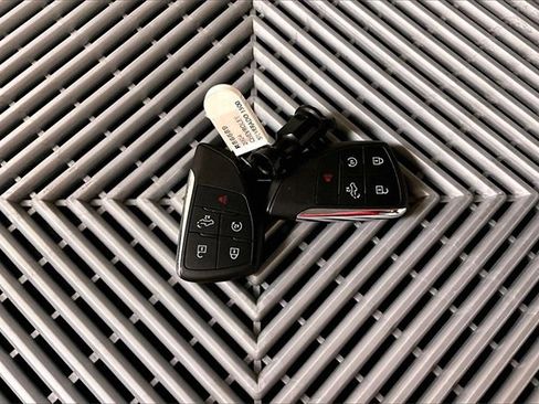 Used 2024 Chevrolet Silverado 1500 High Country w/ High Country Premium Package image 10