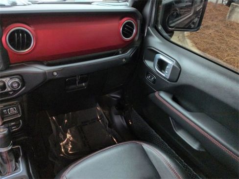 Certified 2022 Jeep Gladiator Rubicon w/ Auxiliary Switch Group image 17